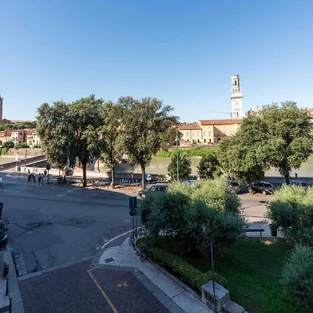 Casa Ponte Pietra Charme E Relax Nel Cuore Di Apartament Werona